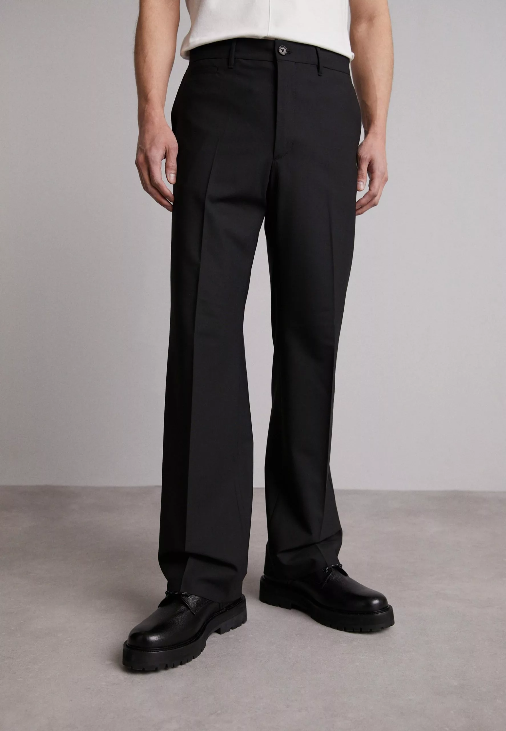 J.LINDEBERGHAIJ SUMMER PANTS - Kostymbyxor - Black 1 J.LINDEBERGHAIJ SUMMER PANTS - Kostymbyxor - Black