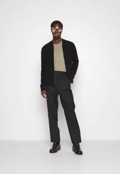 J.LINDEBERGYOUSIN LOGO ZIP - Kofta - Black 11 J.LINDEBERGYOUSIN LOGO ZIP - Kofta - Black -J.Lindeberg Affär e1d17cbdc2a348eeb6171926cc9175b8