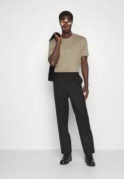 J.LINDEBERGCOMA TEE - T-shirt - Bas - Aloe 11 J.LINDEBERGCOMA TEE - T-shirt - Bas - Aloe -J.Lindeberg Affär e45fe6e0e09047cc96b5d83a989ba773