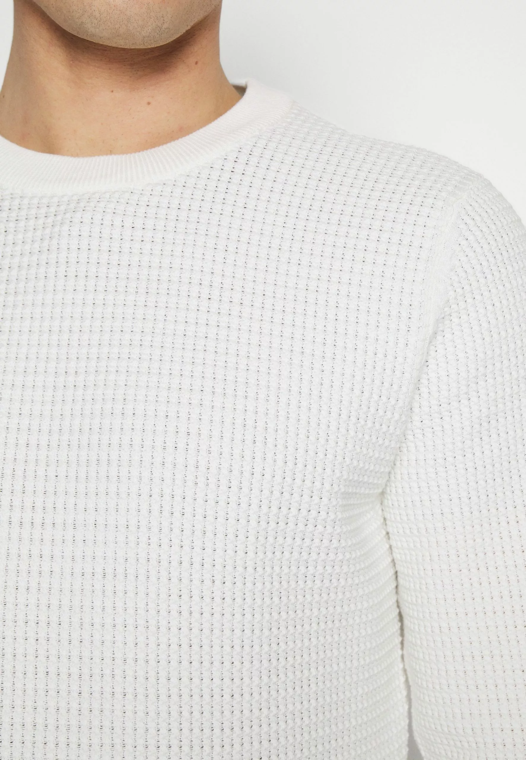 J.LINDEBERGARTHUR - Stickad Tröja - Cloud White 7 J.LINDEBERGARTHUR - Stickad Tröja - Cloud White - Bild 7