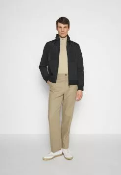 J.LINDEBERGDOVID HYBRID JACKET - Allvädersjacka - Black 14 J.LINDEBERGDOVID HYBRID JACKET - Allvädersjacka - Black -J.Lindeberg Affär ec6970f367ac4577b04e7fcff6233d50