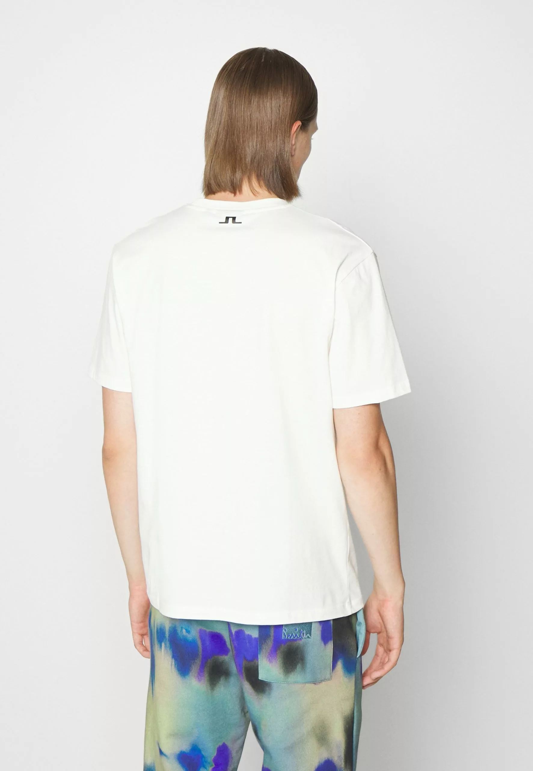 J.LINDEBERGDARCY - T-shirt Med Print - Cloud White 5 J.LINDEBERGDARCY - T-shirt Med Print - Cloud White - Bild 5