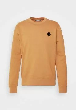 J.LINDEBERGTHROW PATCH C NECK - Sweatshirt - Chipmunk 14 J.LINDEBERGTHROW PATCH C NECK - Sweatshirt - Chipmunk -J.Lindeberg Affär f283a5db8ae843d7a030f21f0388bfd8