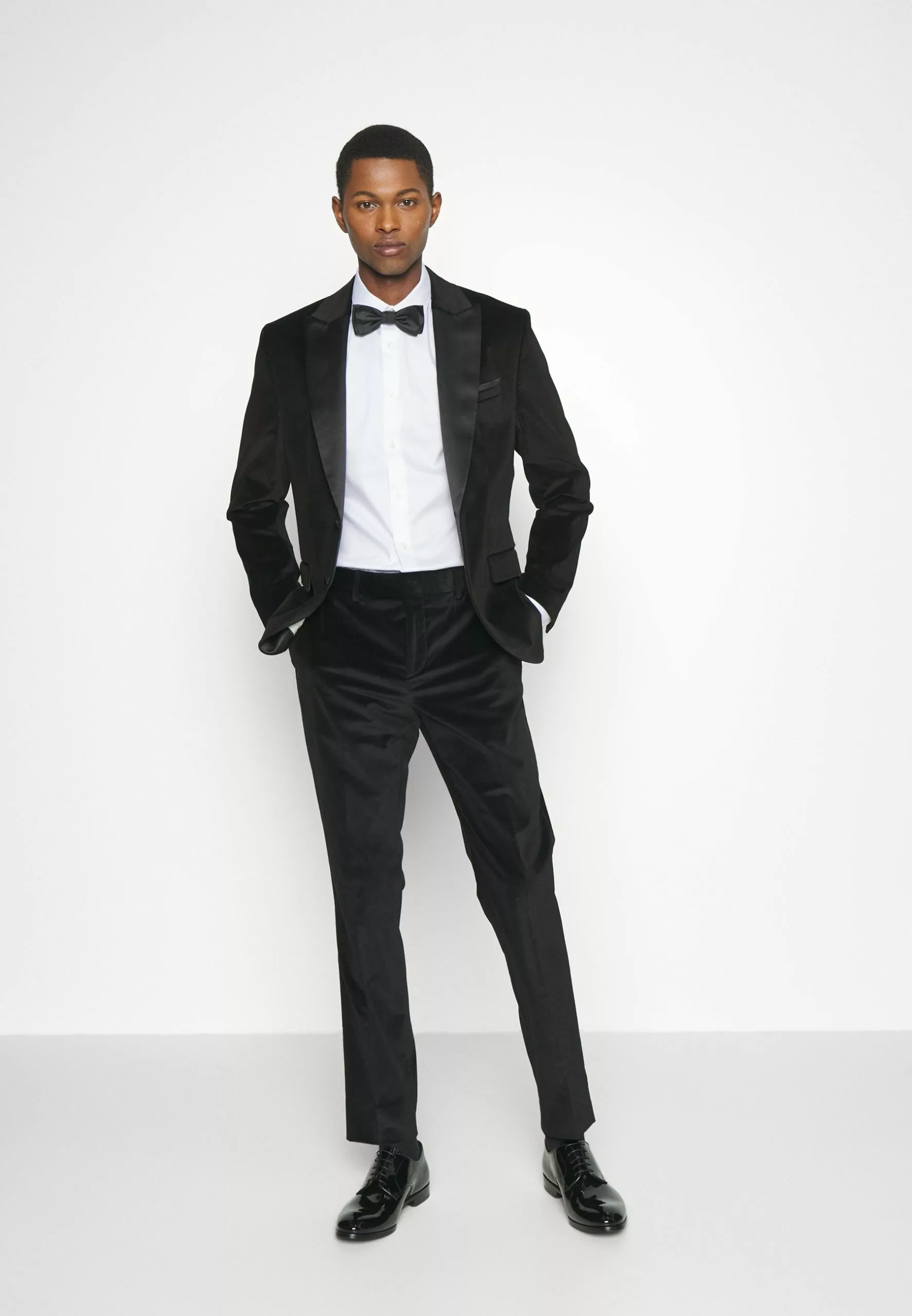 J.LINDEBERGLIAM VELVET PANTS - Kostymbyxor - Black 2 J.LINDEBERGLIAM VELVET PANTS - Kostymbyxor - Black - Bild 2