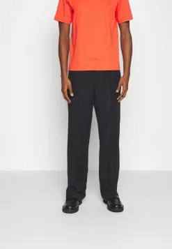 J.LINDEBERGSANTO TIGER MOTH PANTS - Tygbyxor - Navy 9 J.LINDEBERGSANTO TIGER MOTH PANTS - Tygbyxor - Navy -J.Lindeberg Affär fc121f6a7c1241129a0d13237014765c