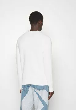 J.LINDEBERGARCHER STRUCTURE - Stickad Tröja - Cloud White 11 J.LINDEBERGARCHER STRUCTURE - Stickad Tröja - Cloud White -J.Lindeberg Affär fd9d39d8060e4ed5a62f95126101da4c